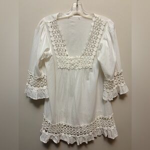 CUTE OPTION Elegant White Crochet Trimmed Women's Top